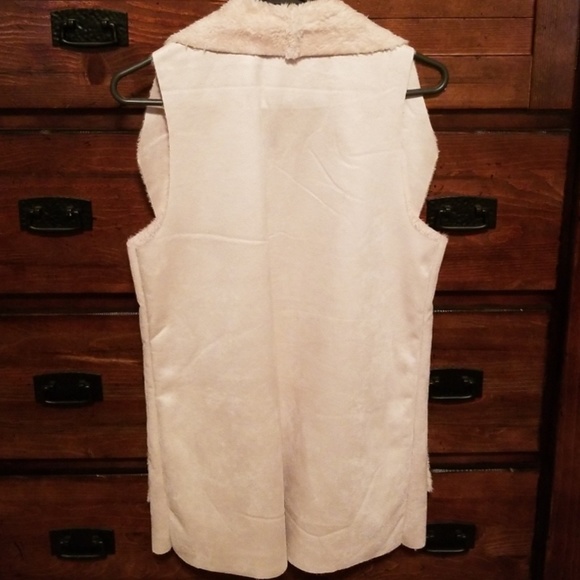 Kate Collection vest - Picture 2 of 8